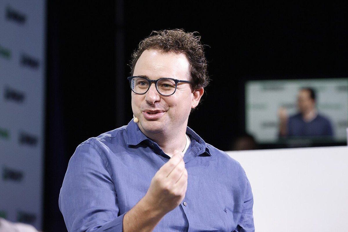 Dario Amodei, cofundador y director ejecutivo de Anthropic, hablando en TechCrunch Disrupt 2023